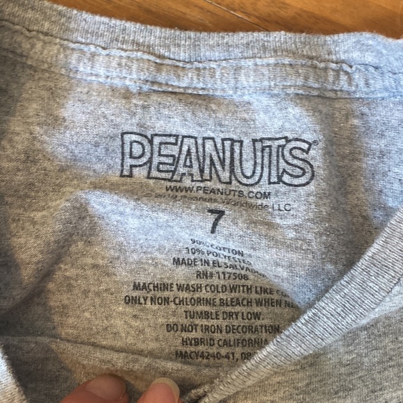 Peanuts size 7 T-shirts (2) - Picture 3 of 7